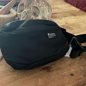 Lululemon belt bag